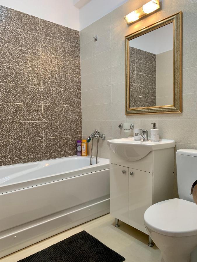 Luxor Apartment Otopeni 3 Екстер'єр фото